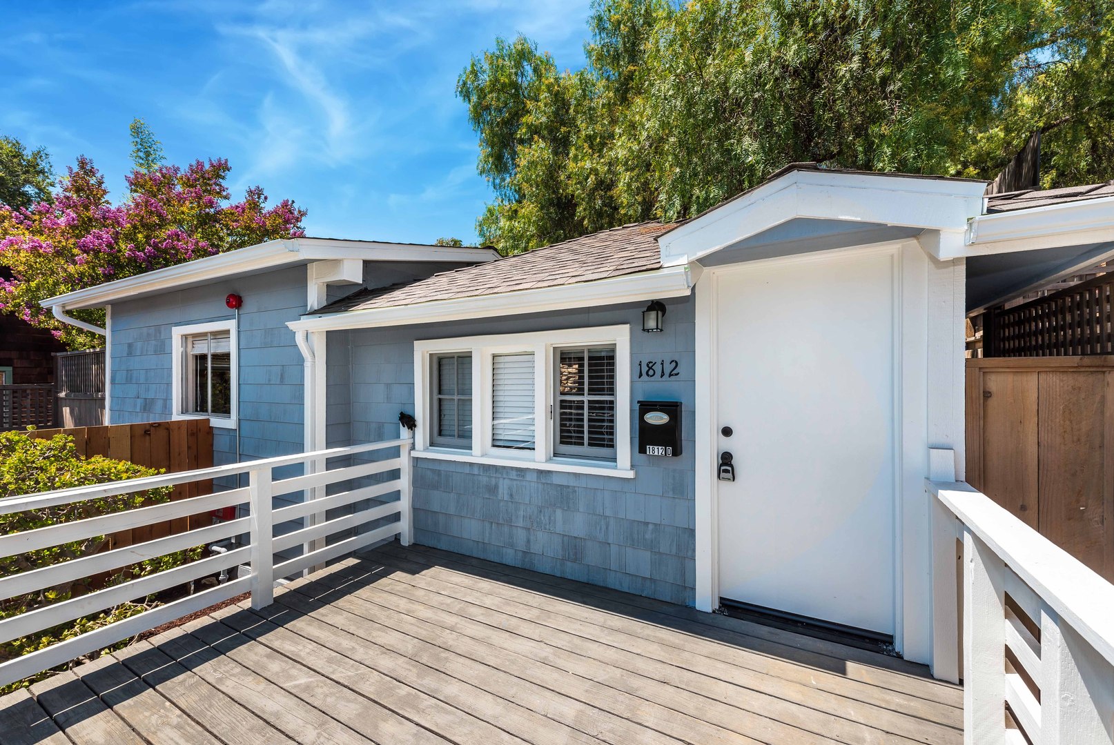 Santa Barbara Apartment: 1812 Olive Ave