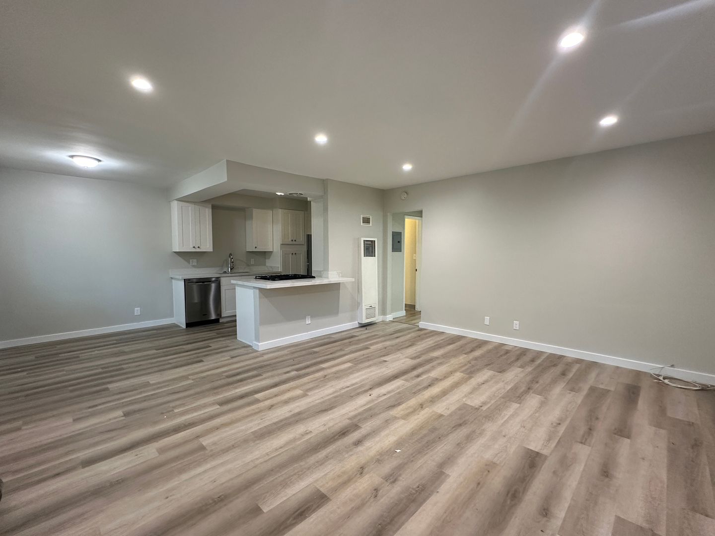 Santa Barbara Apartment: 409 W. Islay St