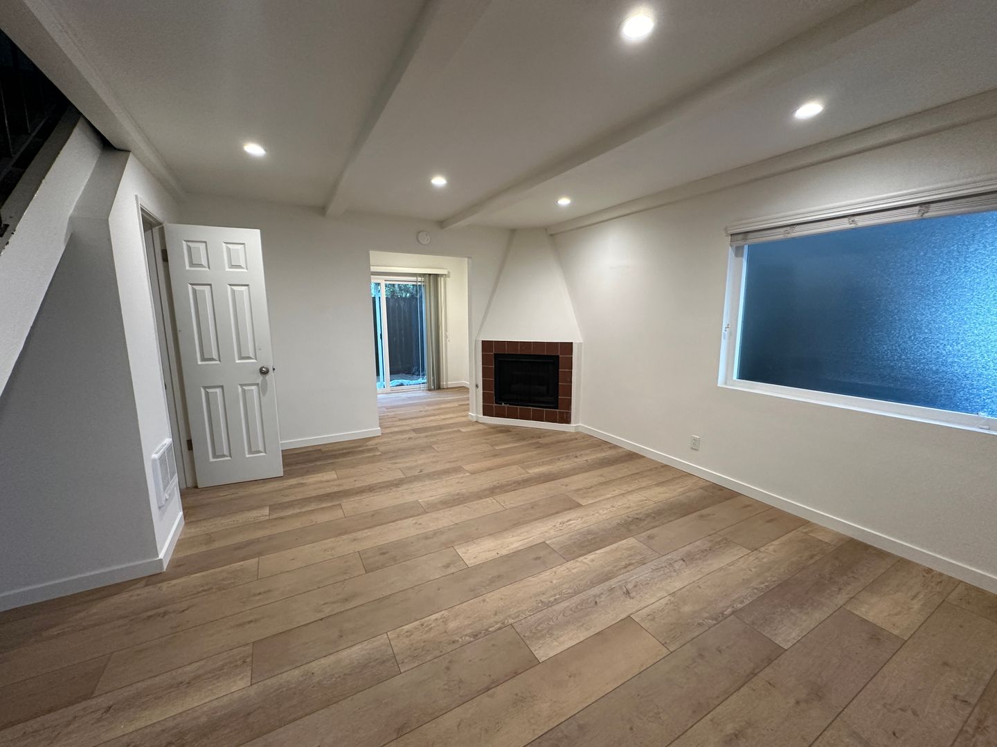 Santa Barbara Apartment: 1922 Bath St.