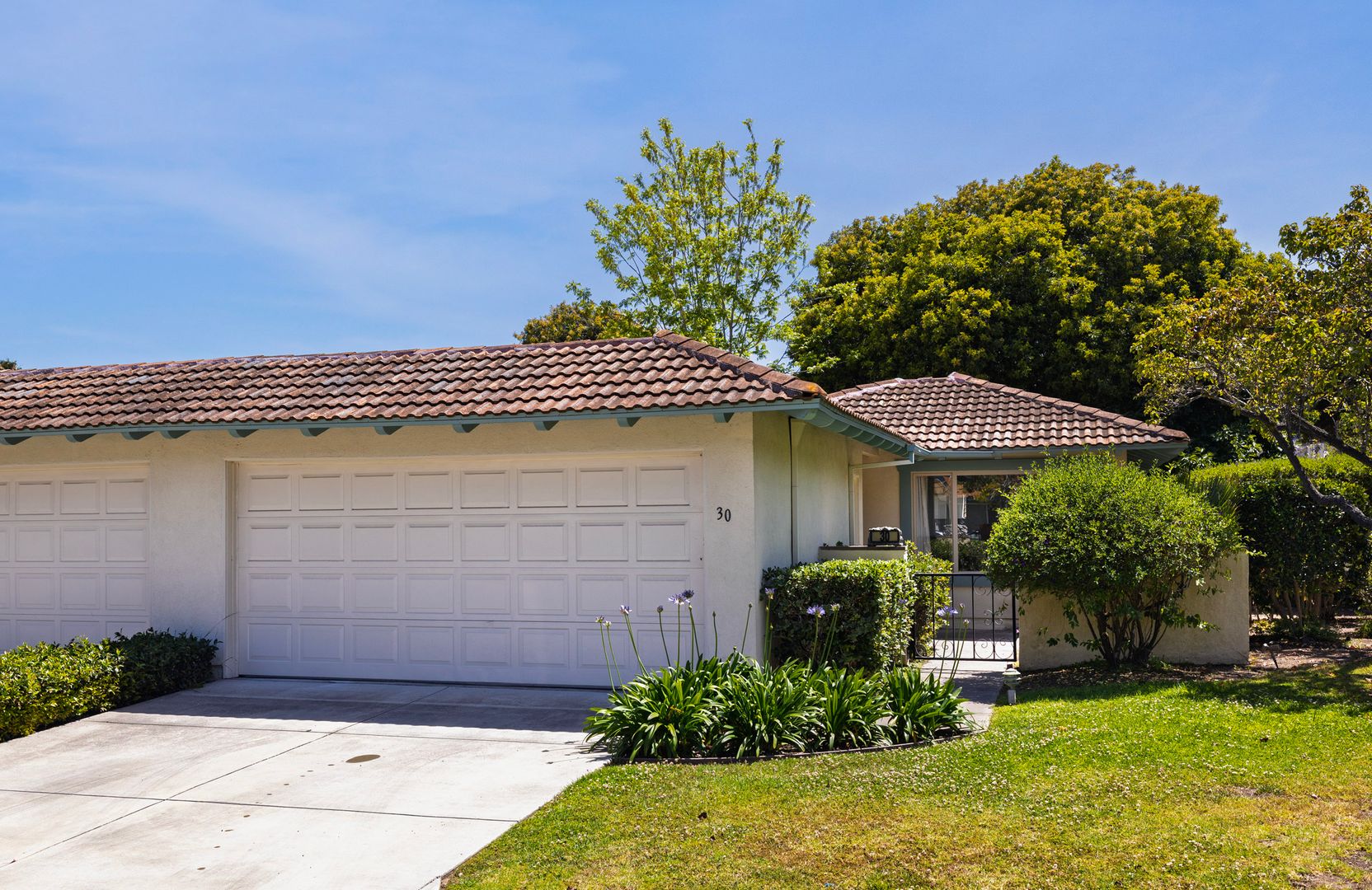 Santa Barbara House: 30 La Cumbre Circle