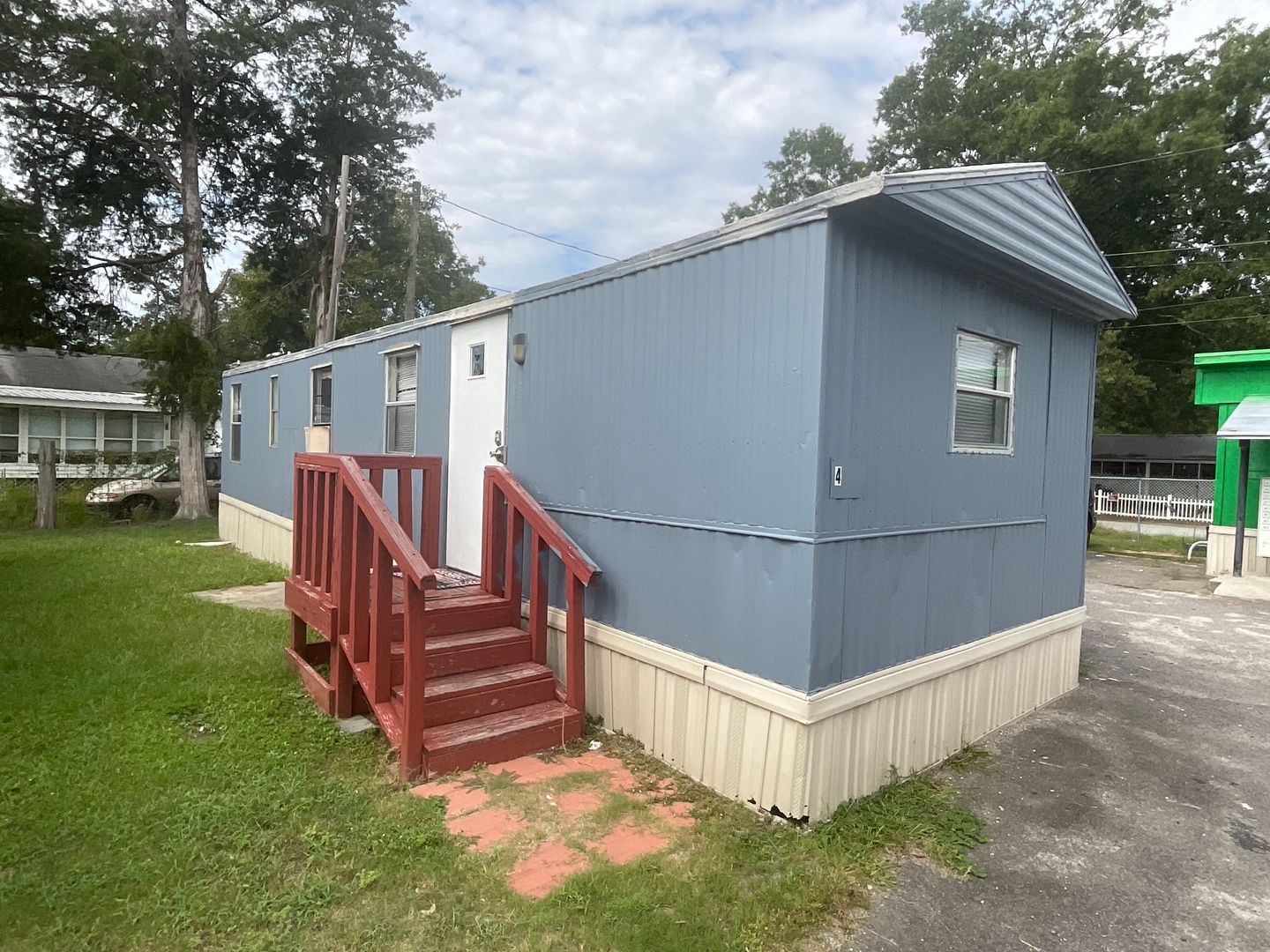 Augusta Apartment: 2609 Deans Bridge Road