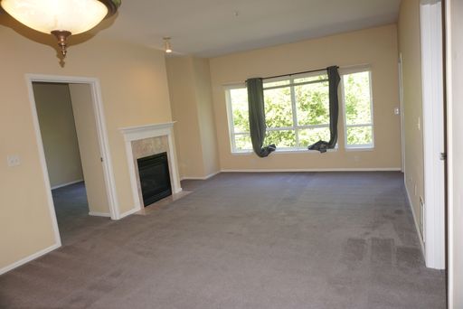Spacious and Large 2 Bedroom, 2 Bathroom – photo 1