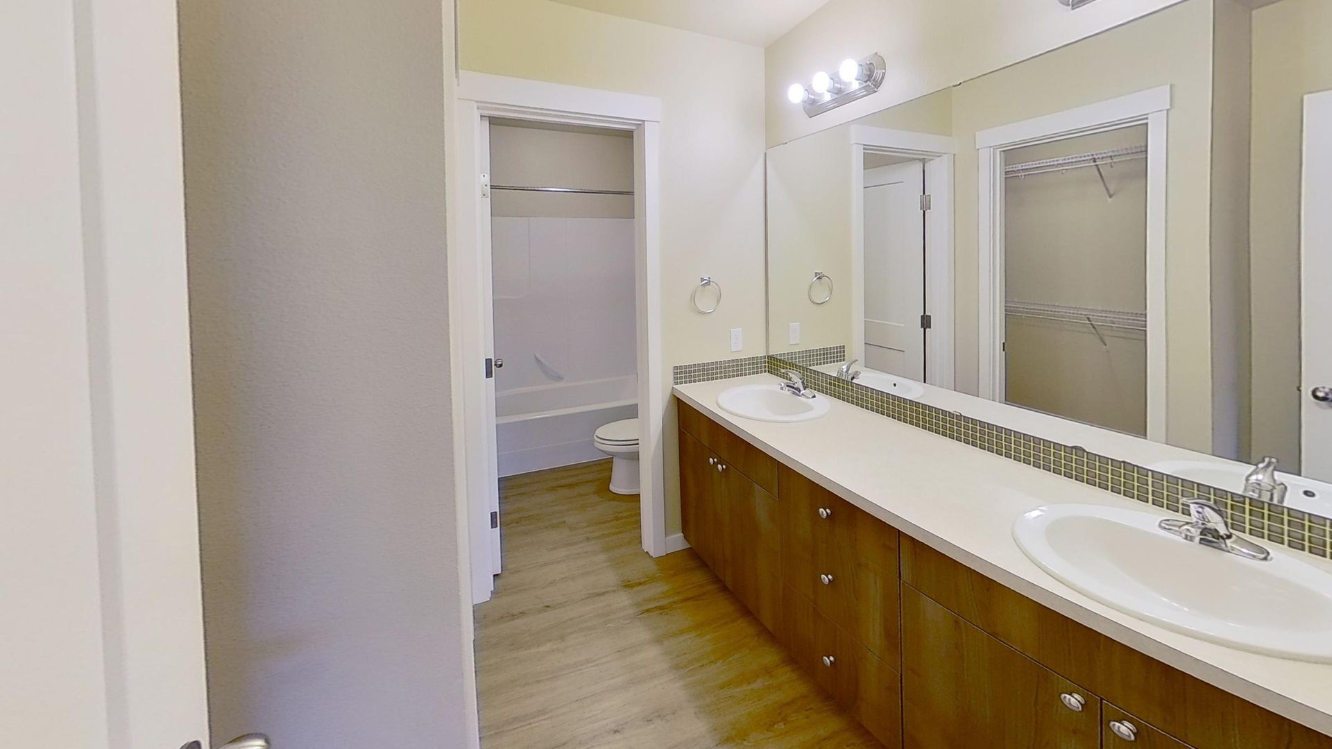 Spacious 2 Bedroom 2 Bath w/ 1 car attached! Schedule a tour today! 12 of 12