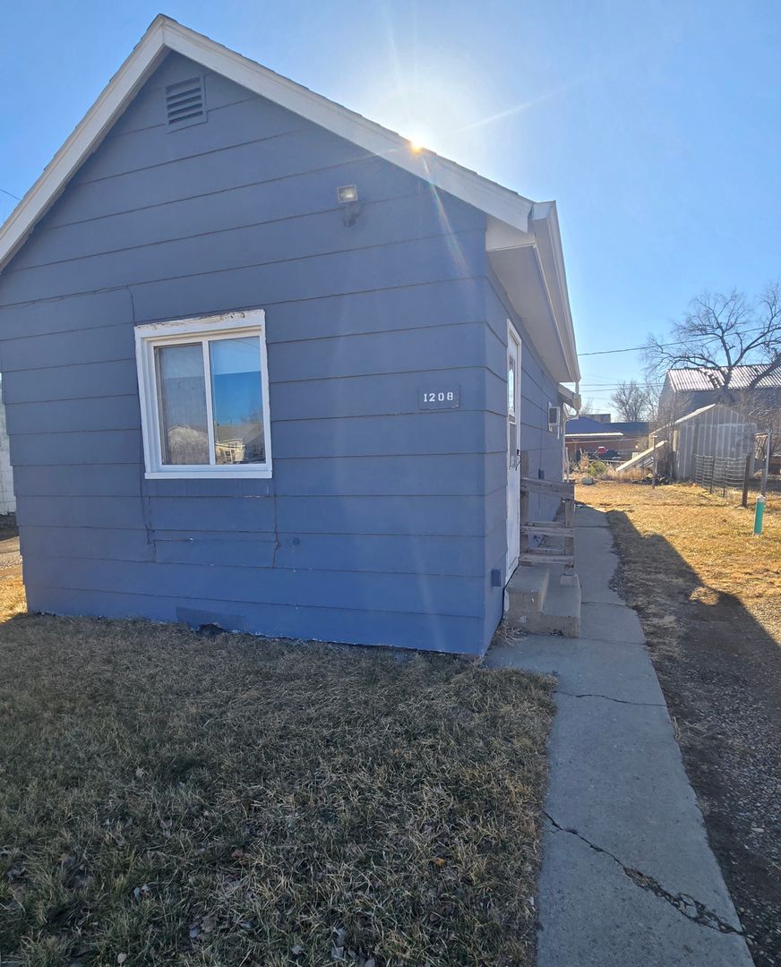 Miles City House: 1208 Milwaukee