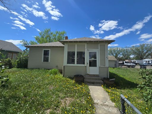 Corner lot with fenced yard!