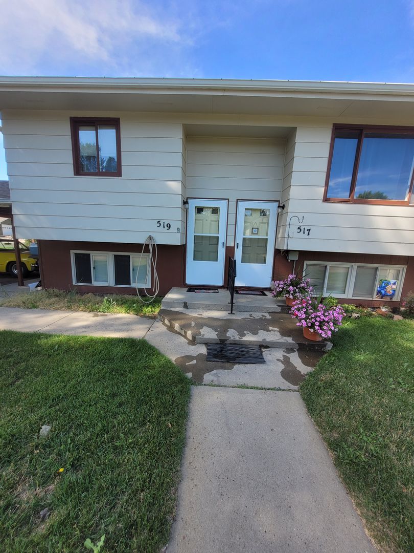 Miles City Apartment: 515 South 4th