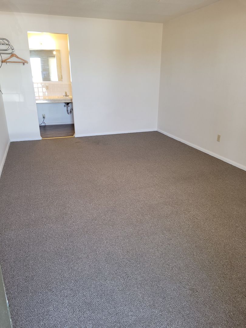 Miles City Apartment: 15 N. 5th