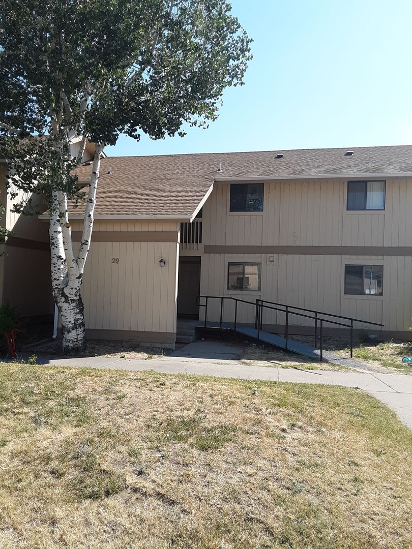 Colstrip Apartment: 29 Ash St.