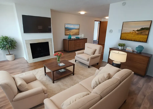**HALF-OFF** first month's rent - Lake View! - SPACIOUS One Bdrm - Large Windows, Private patio... – photo 1