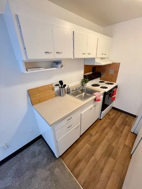 Cozy studio on the Ave – photo 1