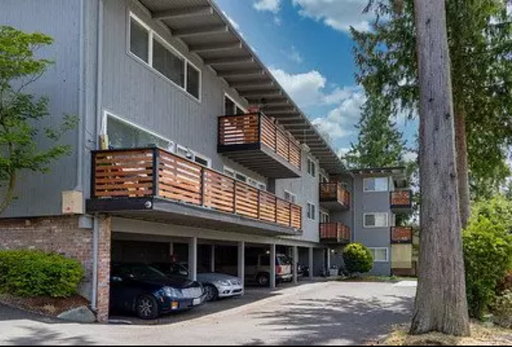 ★LOWER PRICE★ One Bdrm, TOP FLOOR - Large Private Balcony, Stainless Appliances, Vaulted Ceiling... – photo 1
