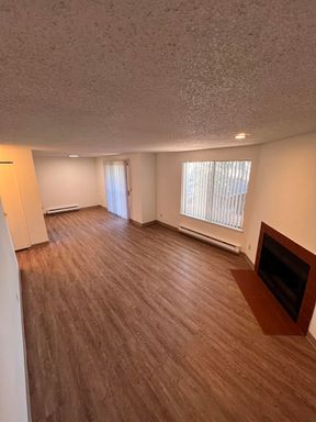 Spacious Apartments, Easy Commutes – Welcome to Legacy! – photo 1
