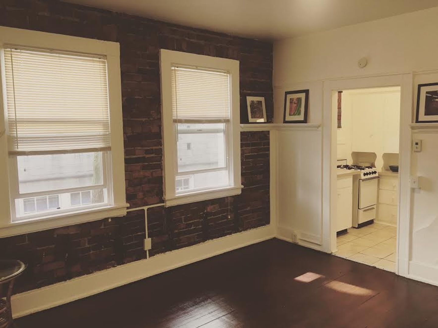 Seattle Apartment: 1628 Bellevue Ave