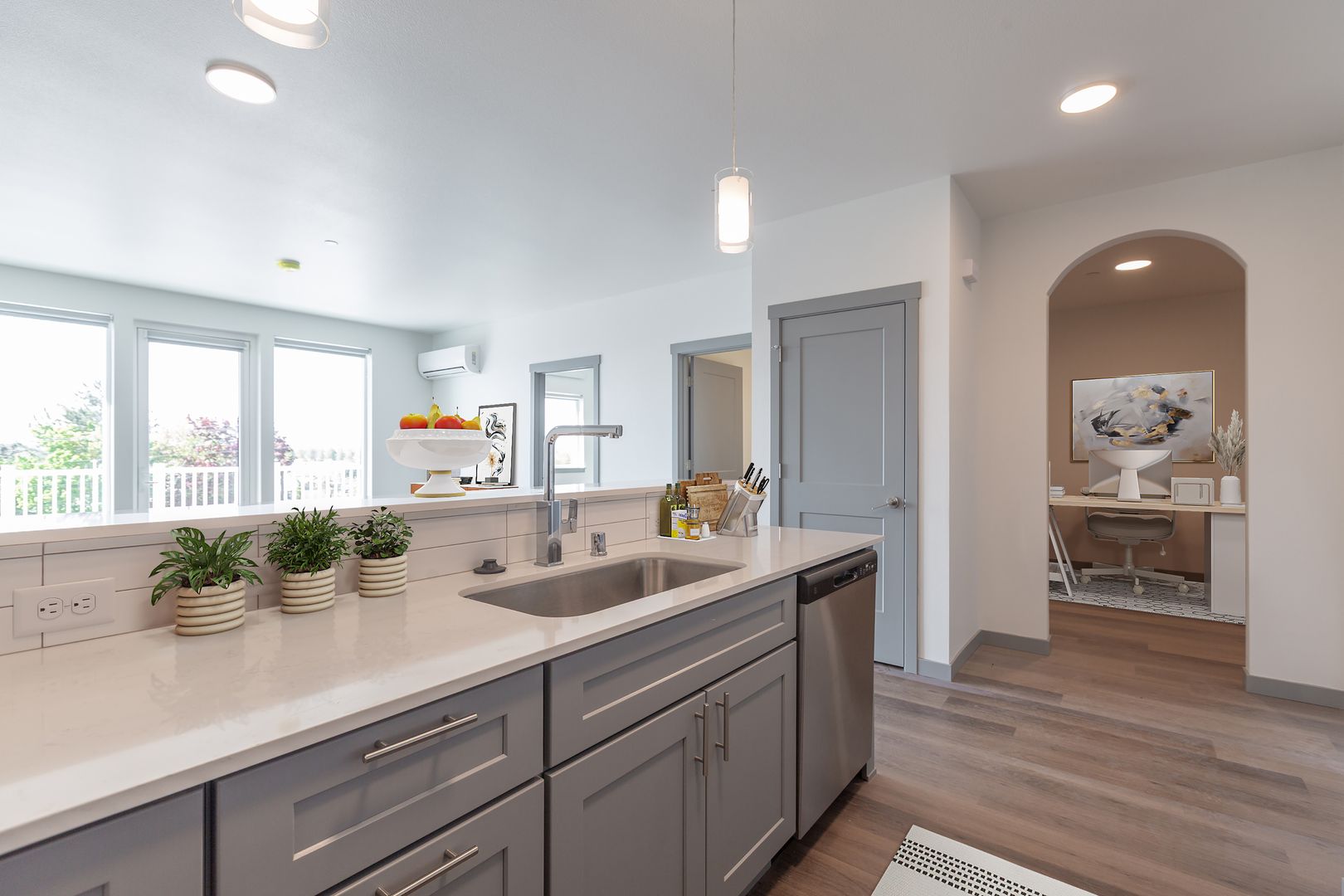 Vancouver Apartment: 2700 E 5th St