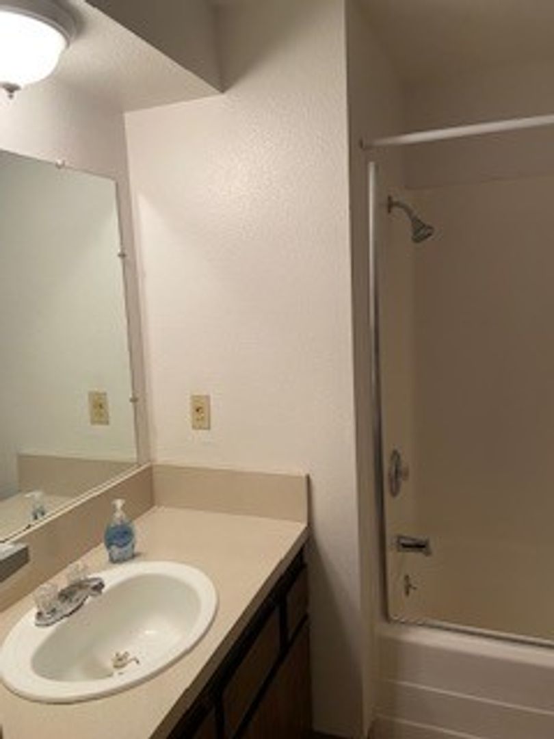 Spacious One Bedroom, One Bathroom