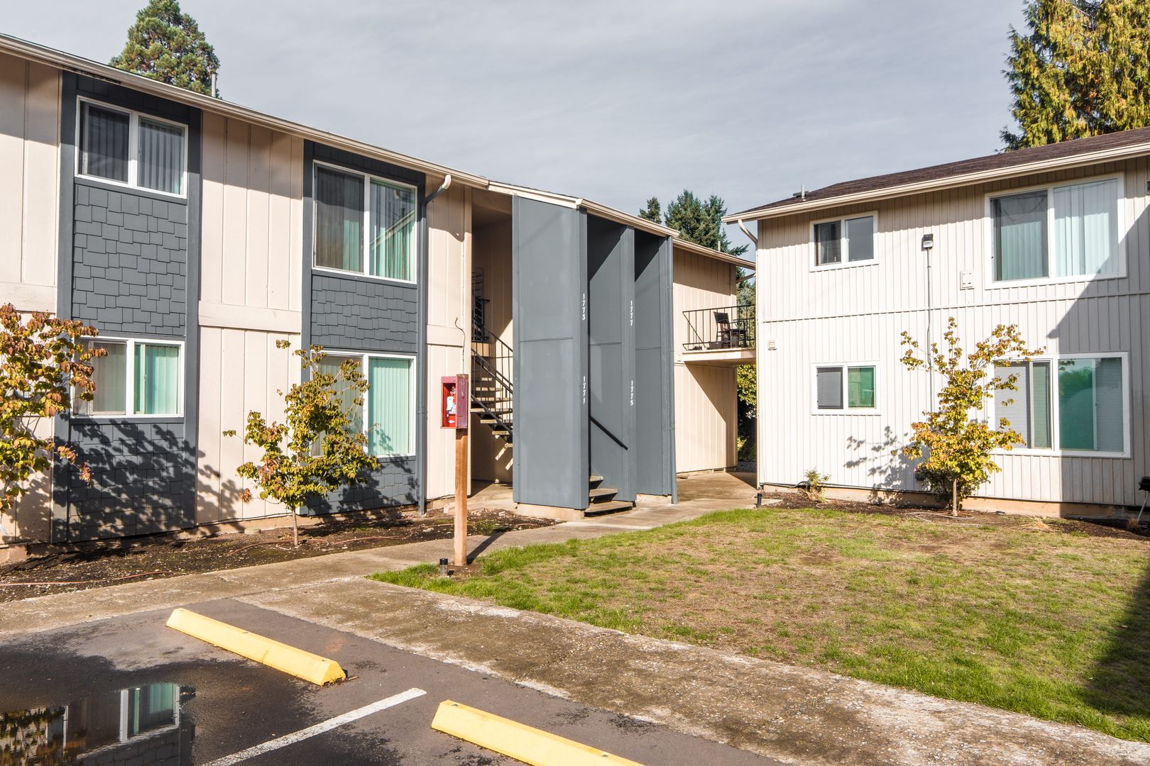 Salem Apartment: 1729 Park Avenue NE