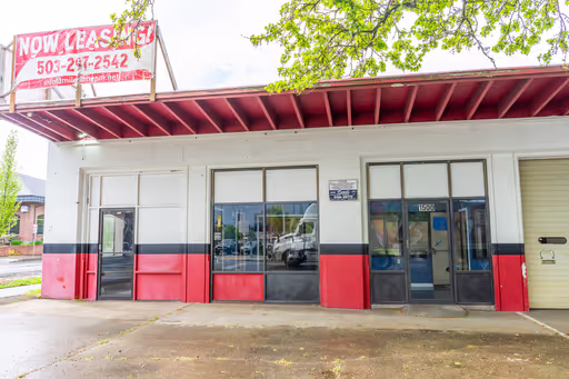 1500 Block (Unit 1500) | Prime Downtown Vancouver, WA | Flex Commercial/Warehouse Space with Roll-Up Doors – photo 1