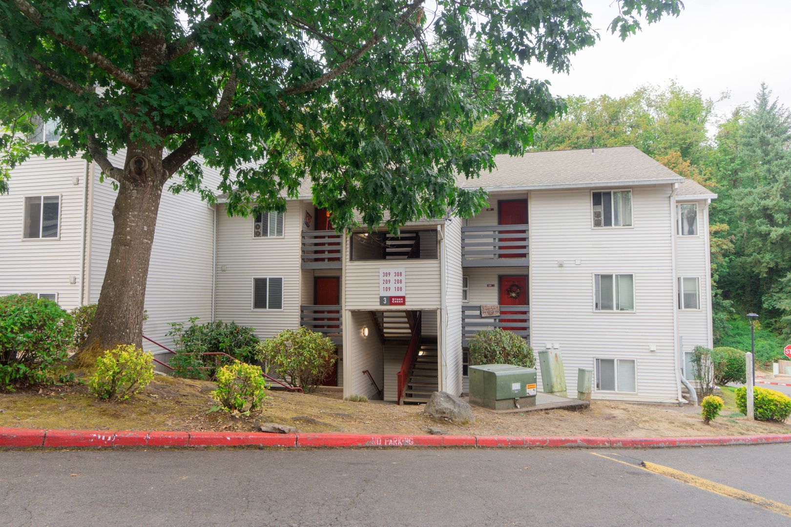 Oregon City Apartment: 14155 S. Beavercreek Rd.
