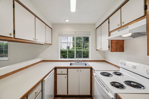Modern Charm Meets Cozy Vibes — Your Dream 2 Bed, 2 Bath Just Hit the Market! – photo 1
