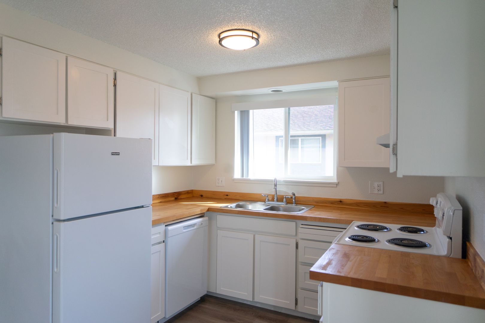 Salem Apartment: Park Avenue