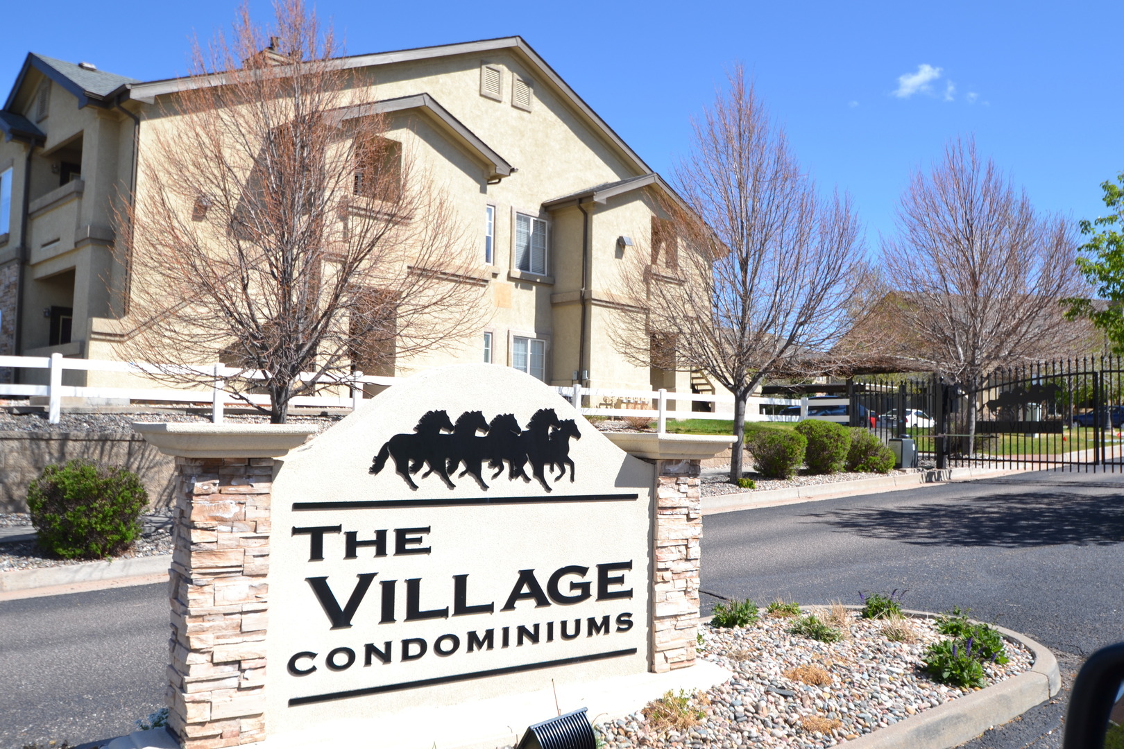 Colorado Springs House: 6924 Ash Creek Heights #104