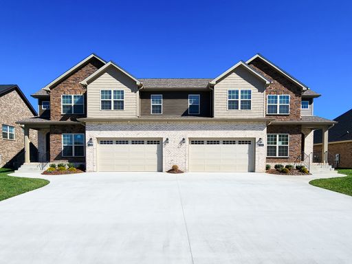 Experience Elevated Living - Luxury All-Brick Townhome in a Gated Community in Sango – photo 1
