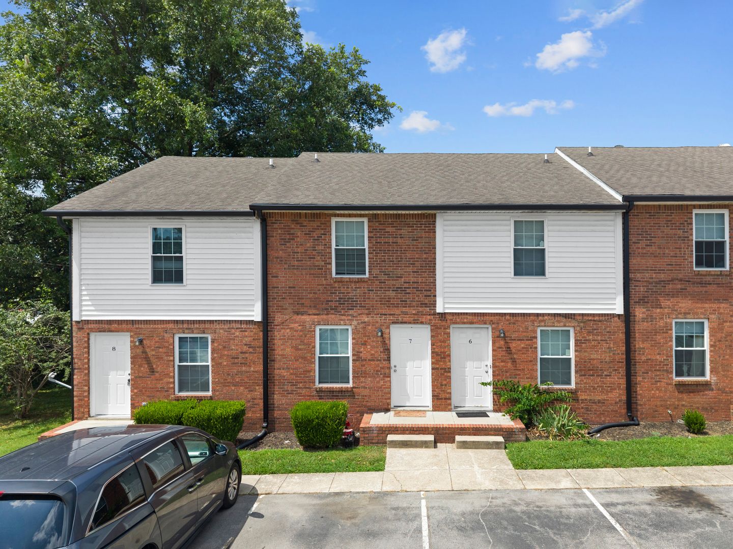 Clarksville Apartment: 1650 Baltimore Drive