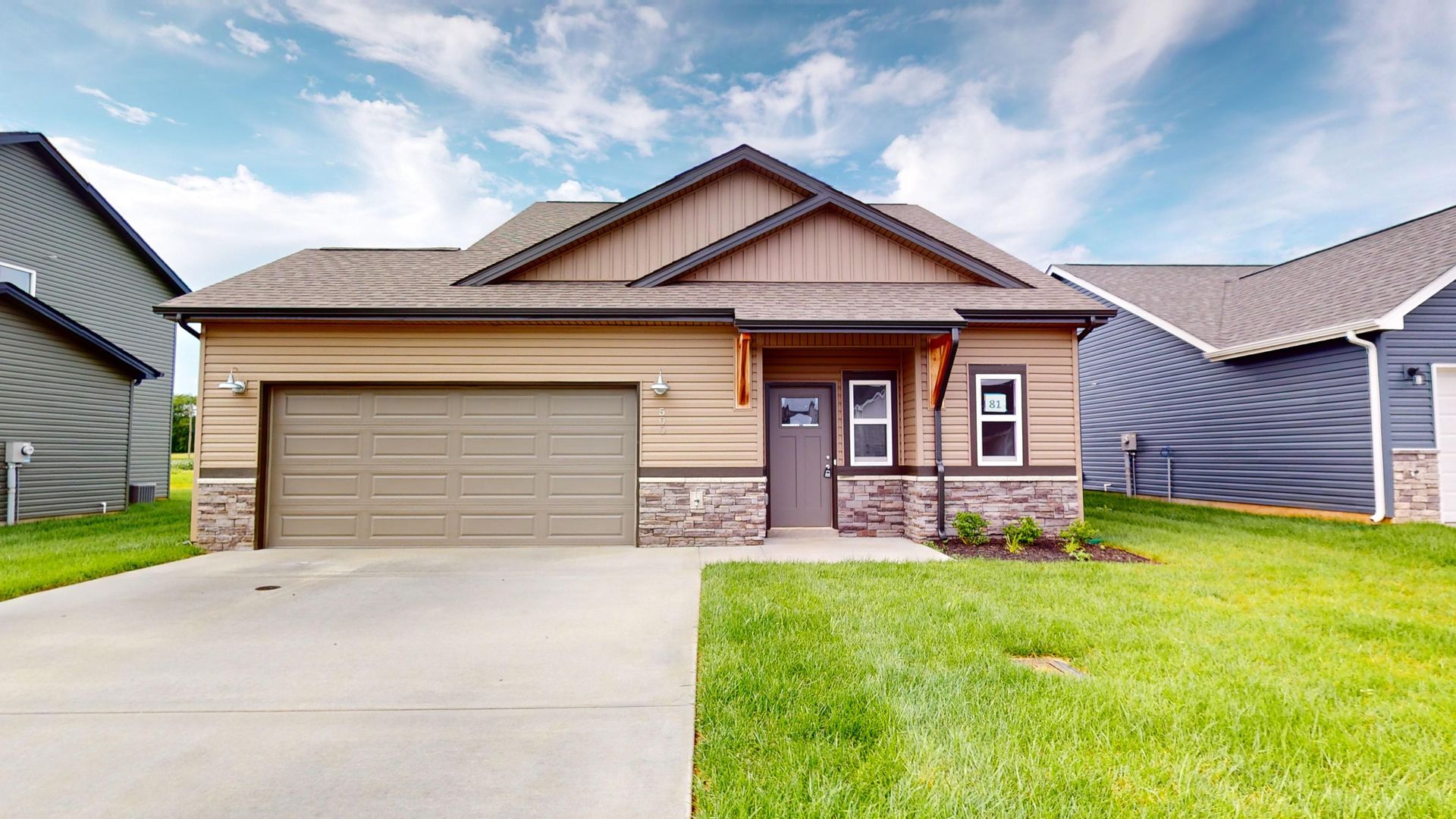 Clarksville House: 500 Ayden Lane