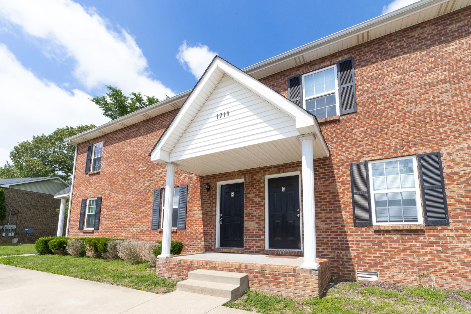 Clarksville Apartment: 1711 Baltimore Drive