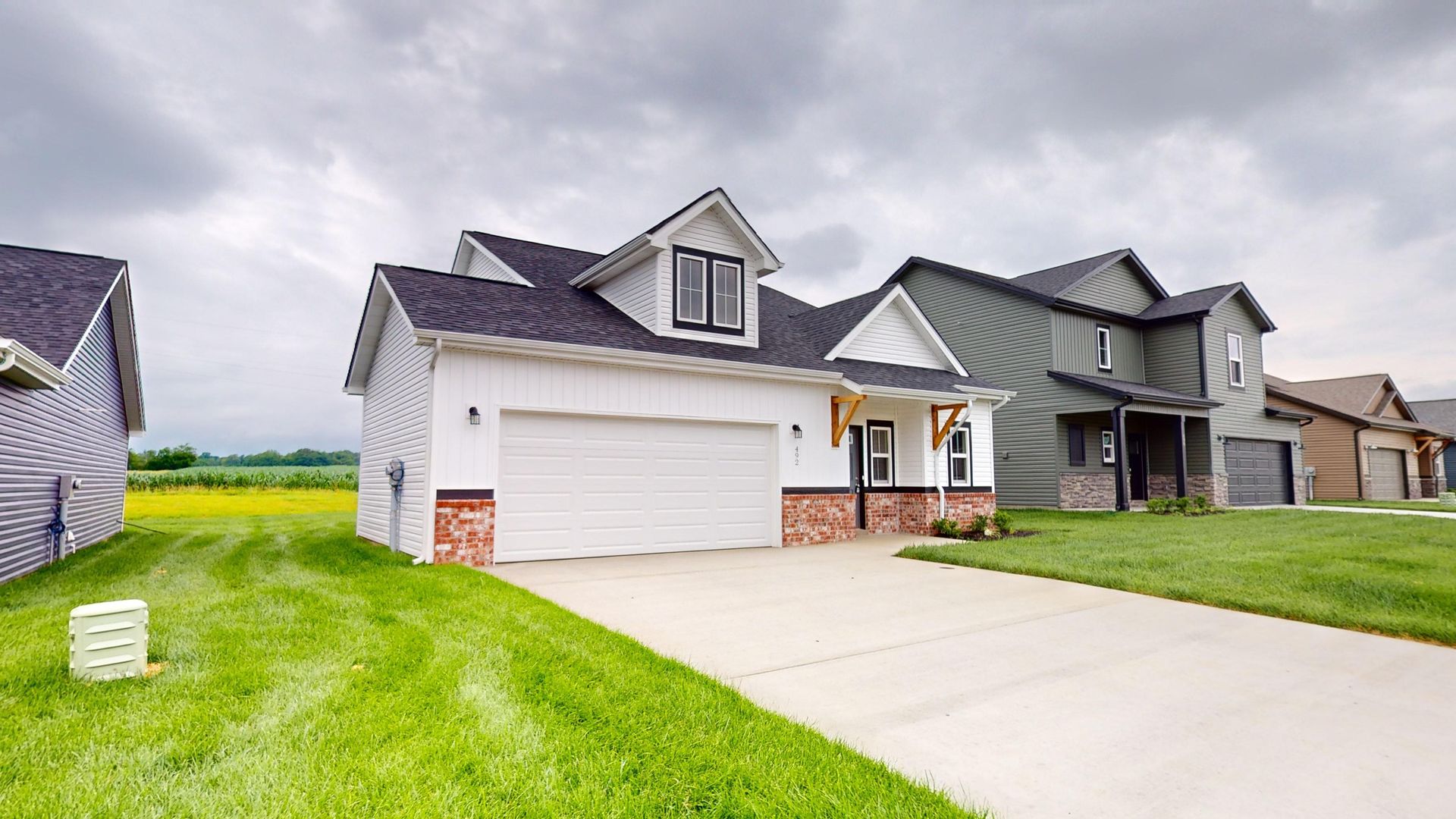 Clarksville House: 492 Ayden Lane