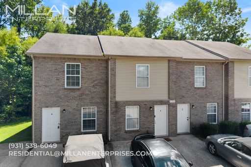 Spacious Townhome with Spacious Layout and Private Patio in Sango Area – photo 1
