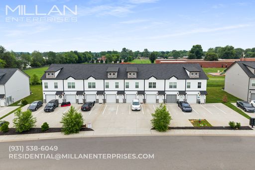 Spacious, Light-Filled Townhomes Designed for Modern Living – photo 1