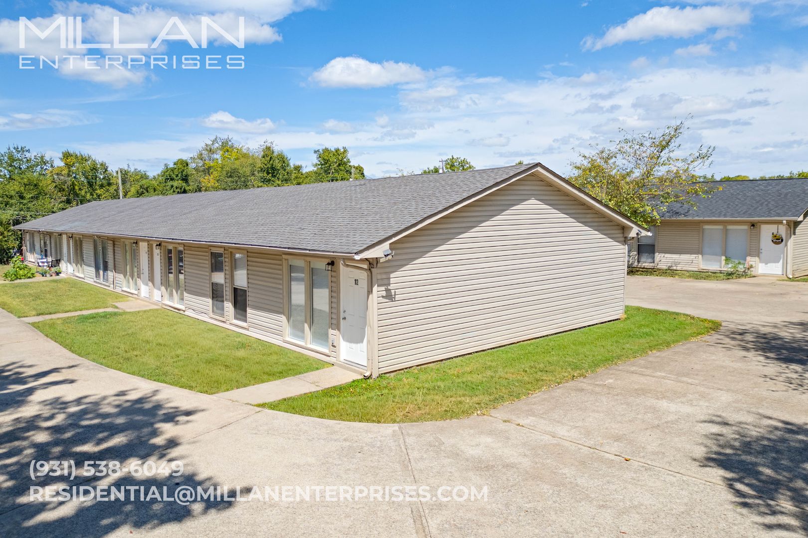 Clarksville Apartment: 211 Oak Street