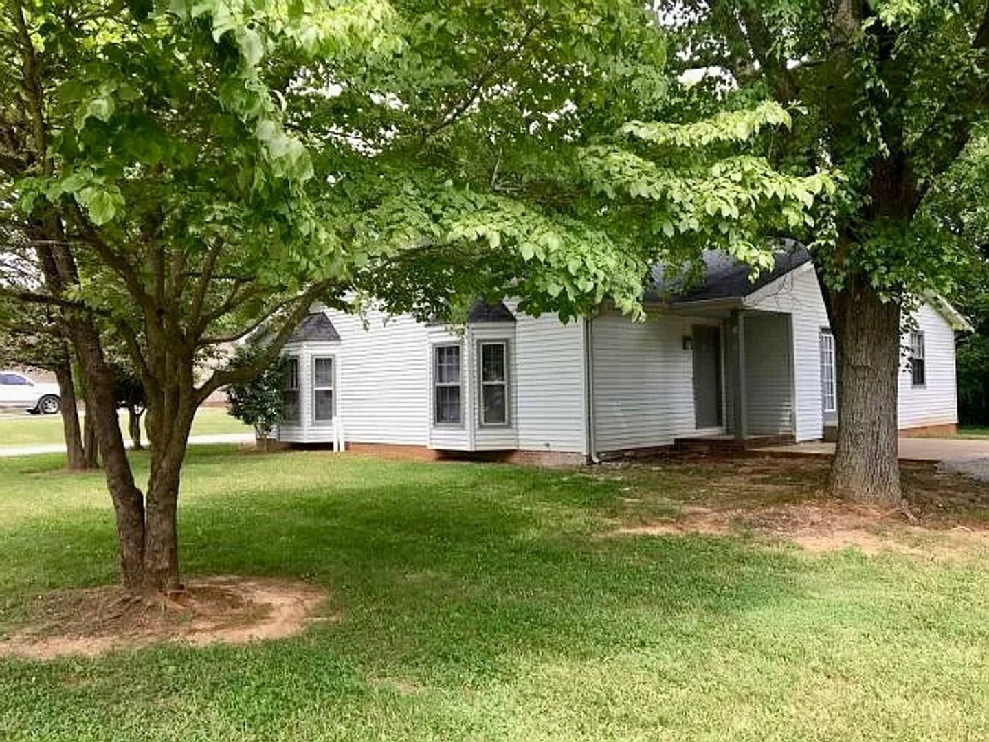 Clarksville Apartment: 1487 Nichols Drive