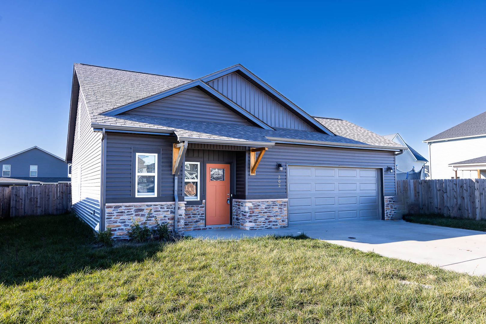 Clarksville House: 302 Elwell Road