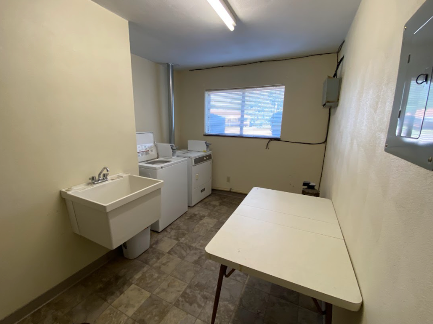 Laundry room at 1 Bedroom/1 Bathroom for Rent - Silvis, (2 of 2)