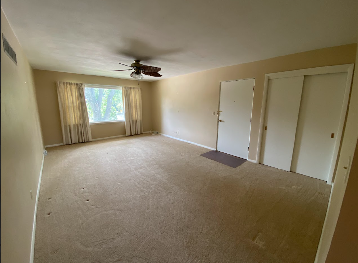 Moline Apartment: 5525 34th Ave