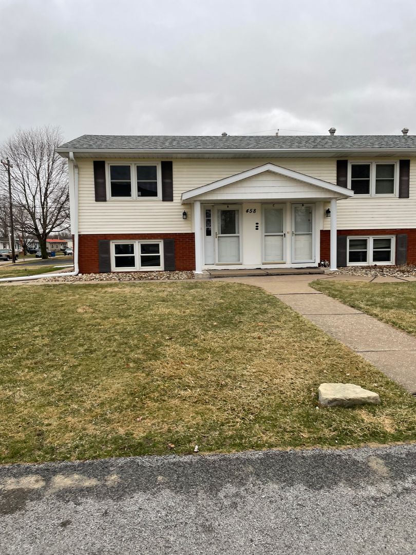 LeClaire Townhome: 458 S. 14th Street #A