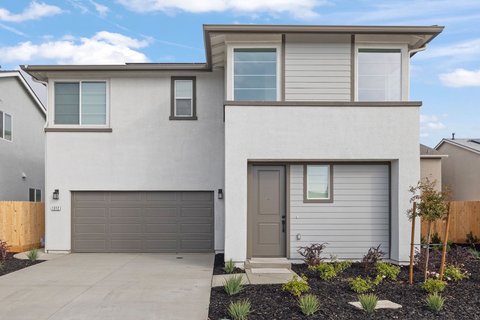 Visalia House: 1312 W. Prescott Ave.