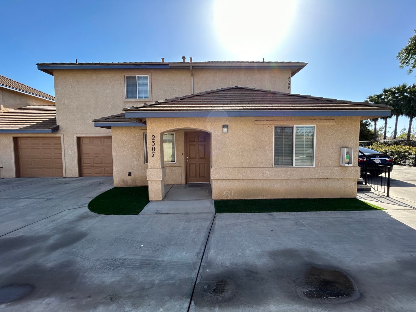 Visalia Apartment: 2303-09 W. Lark