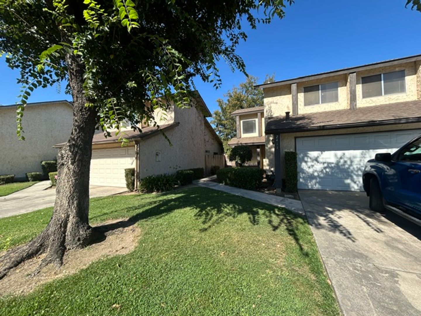 Visalia House: 2411 N Bradley