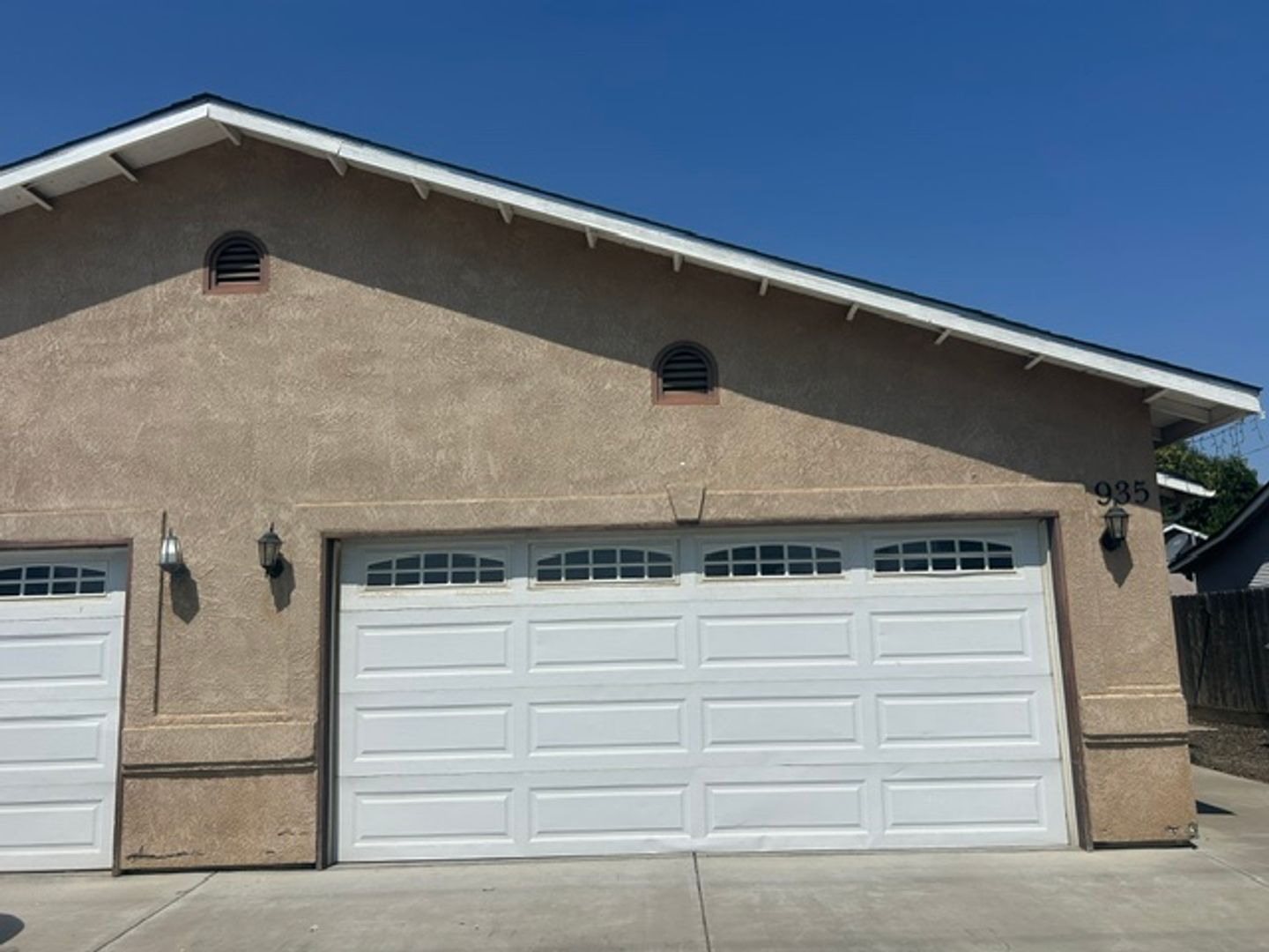 Visalia Apartment: 935 S. Fulgham St