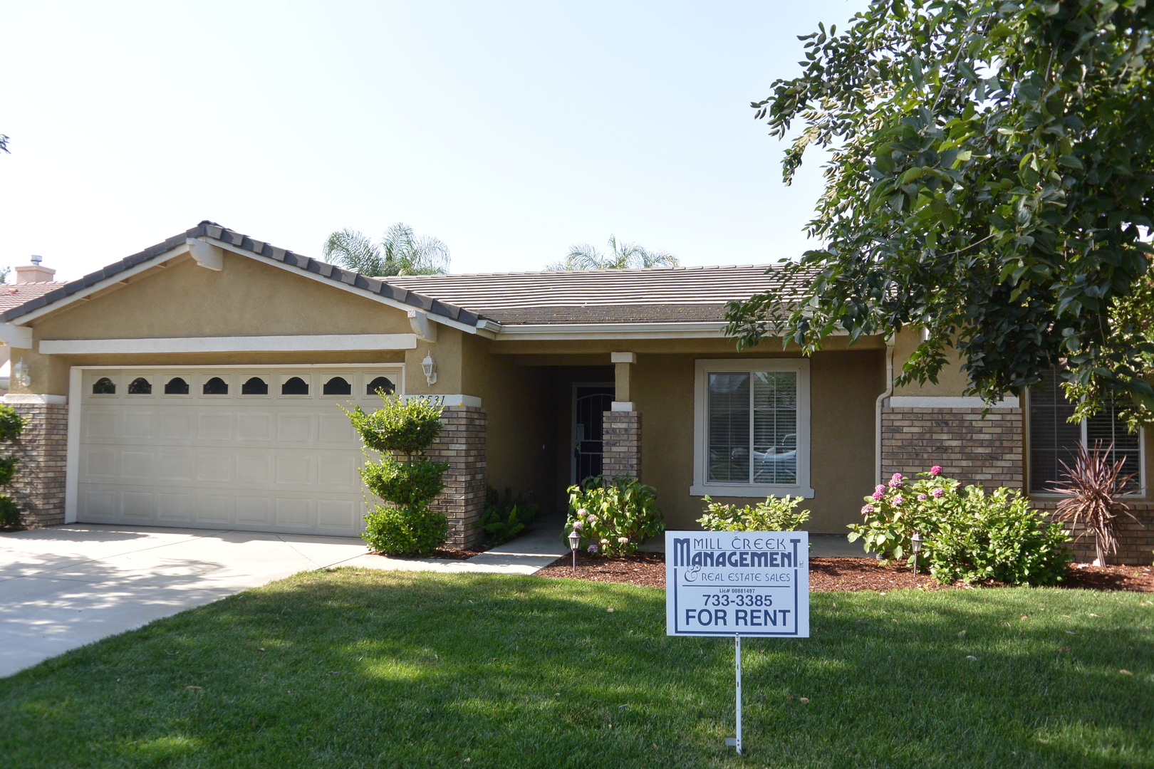 Visalia House: 2531 E. Mary