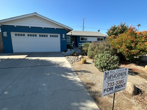 Newly Remodeled 3 Bedroom 2 Bathroom Home Close to Shopping and Restaurants!!! – photo 1