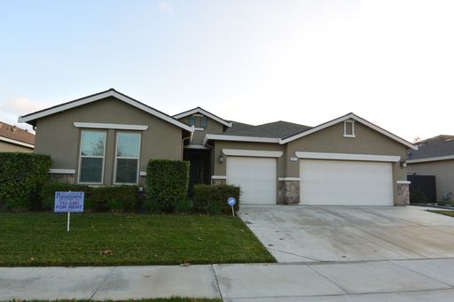 3 Bed 2 Bath Rental at 3917 E. Harter, Visalia, CA – photo 1