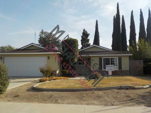 Beautifully Maintained Home with Pool!!!! SW Visalia off of Whitendale and County Center – photo 1