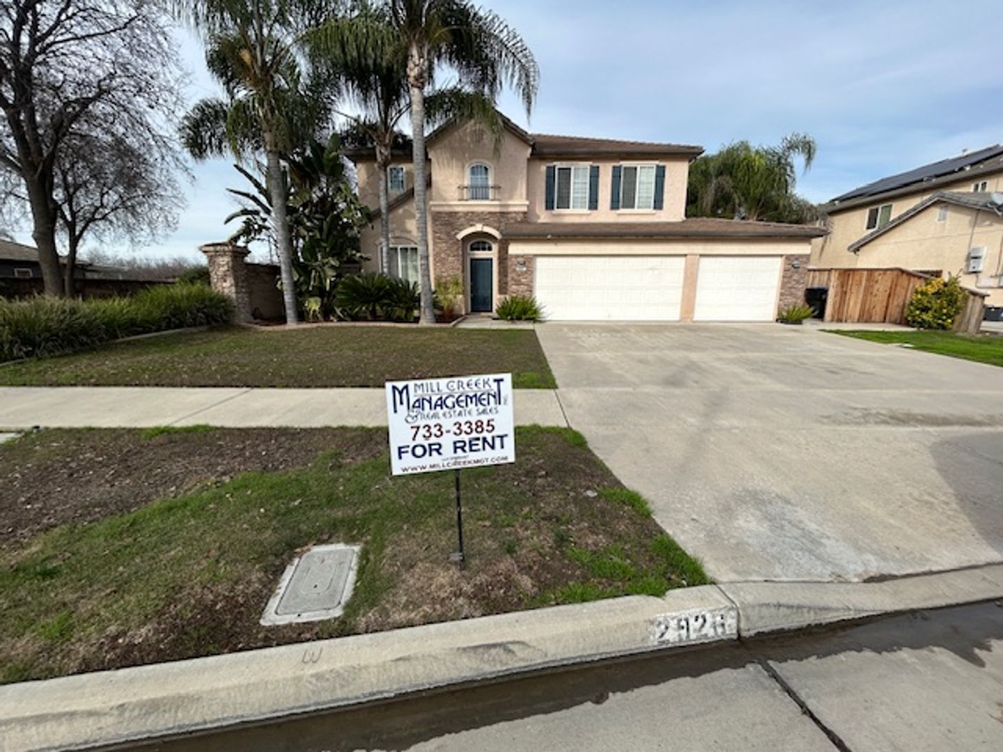 Visalia House: 2926 W. Newton Ct.