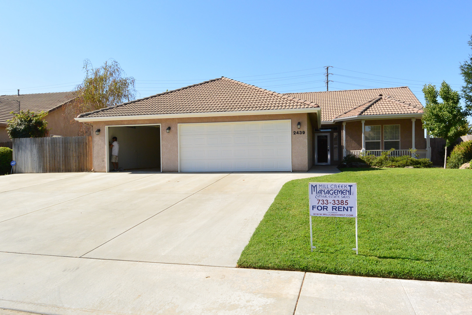 Visalia House: 2439 S. Beech Dr