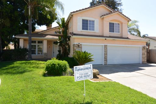 Beautiful Home in Southwest Visalia with Pool – photo 1