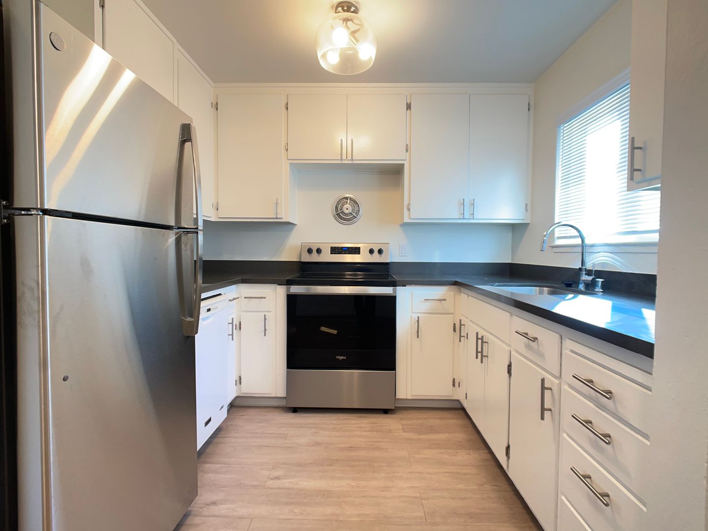 Belmont Apartment: 2187 Carlmont Drive